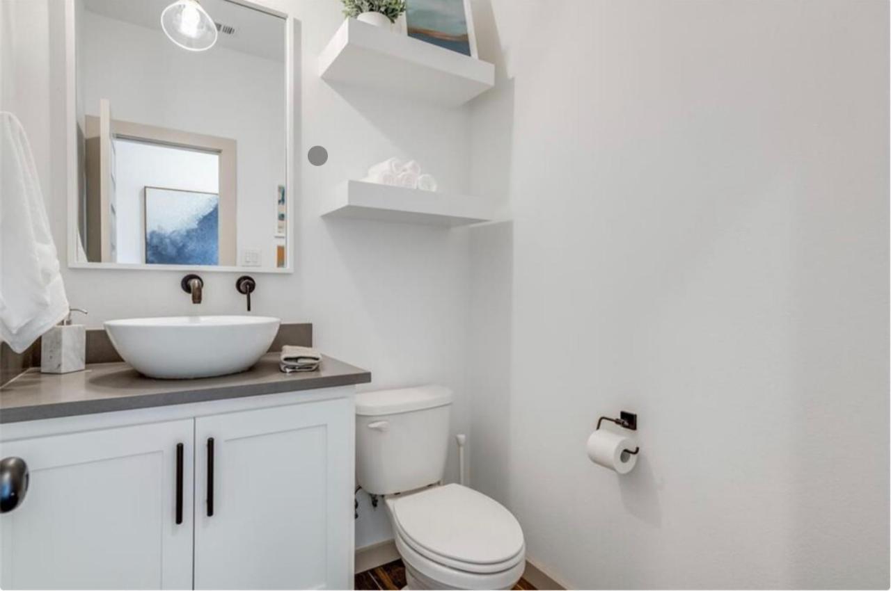Stylish Townhome Near At&T Stadium, Globe Life, Six Flags & More Arlington Eksteriør billede