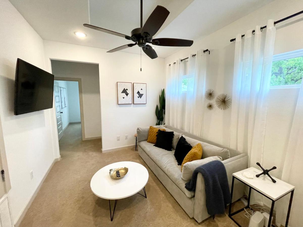 Stylish Townhome Near At&T Stadium, Globe Life, Six Flags & More Arlington Eksteriør billede