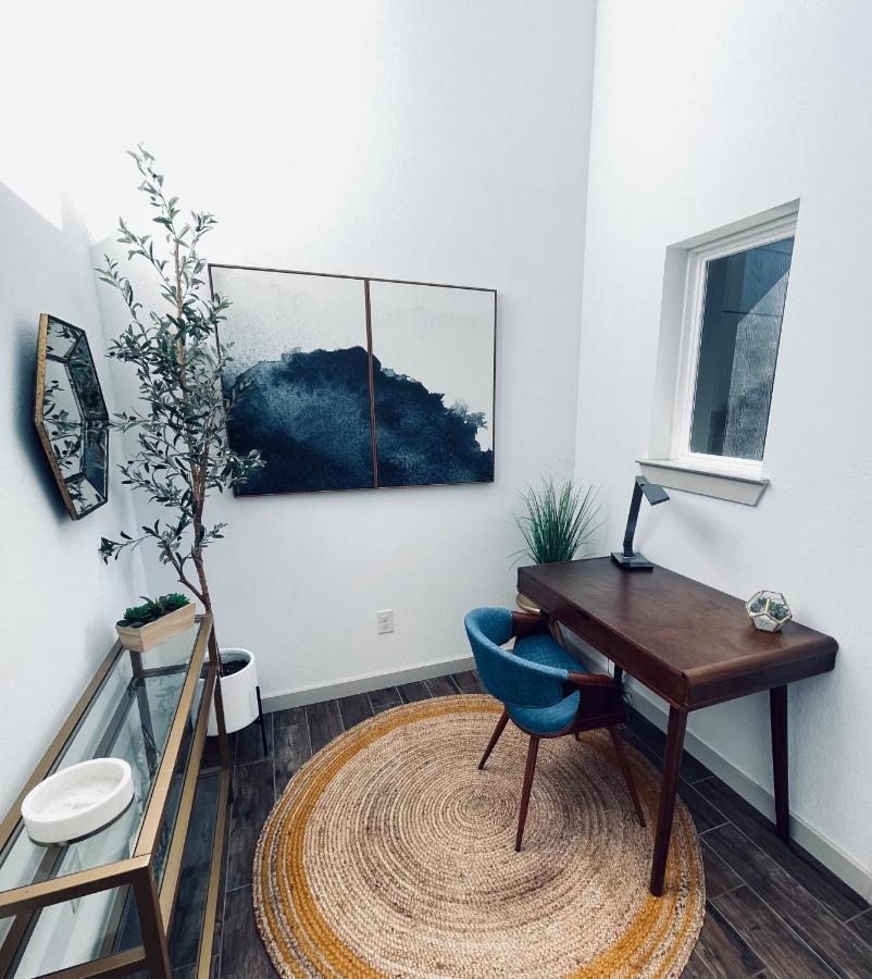 Stylish Townhome Near At&T Stadium, Globe Life, Six Flags & More Arlington Eksteriør billede